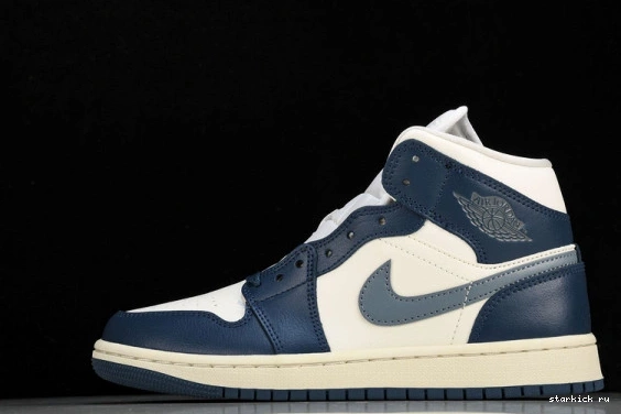 BQ6472-414 BQ6472-414 Blue Jordan  Mid Air  1 French 0104